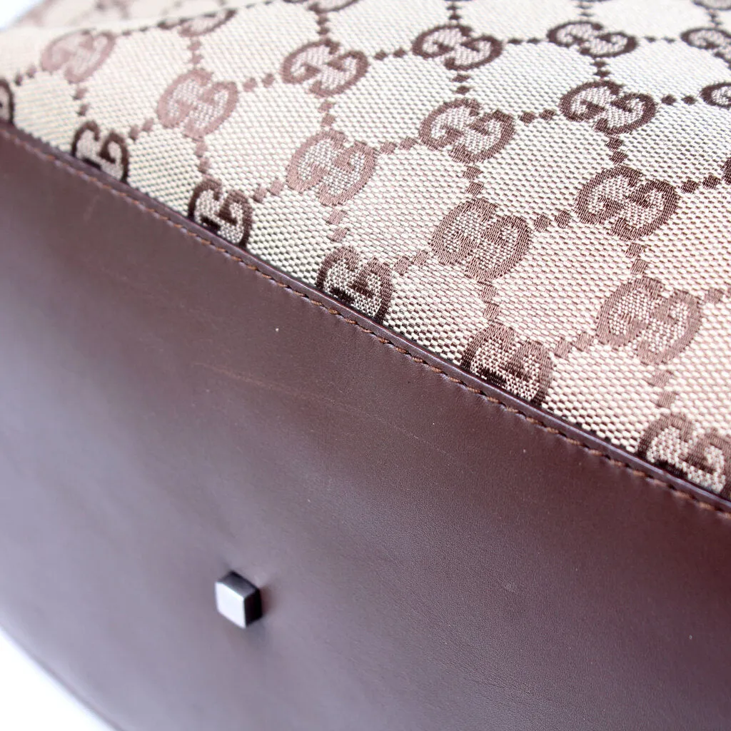 001-4298 GG Shoulder Bag