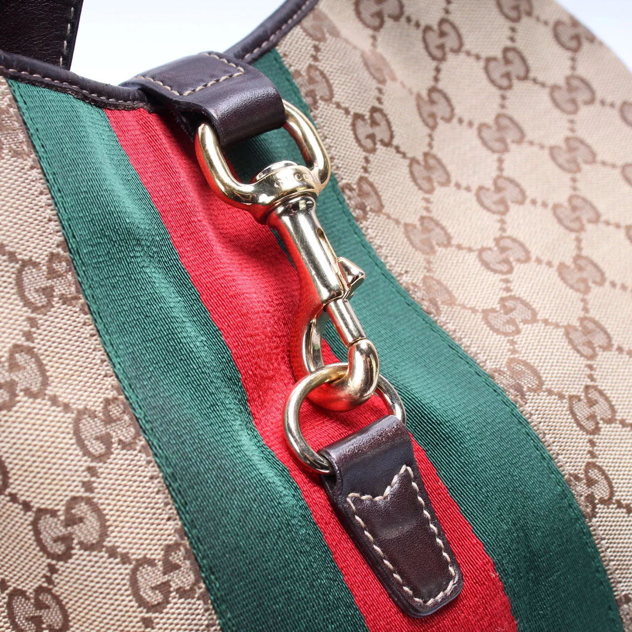 153026 Web Jackie Hobo