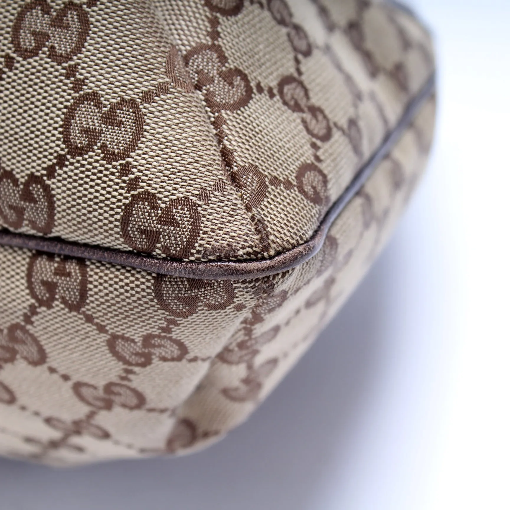 162738 Positano Shoulder Bag