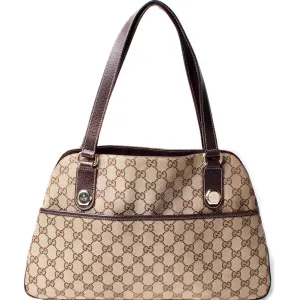 163288 Charmy Shoulder
