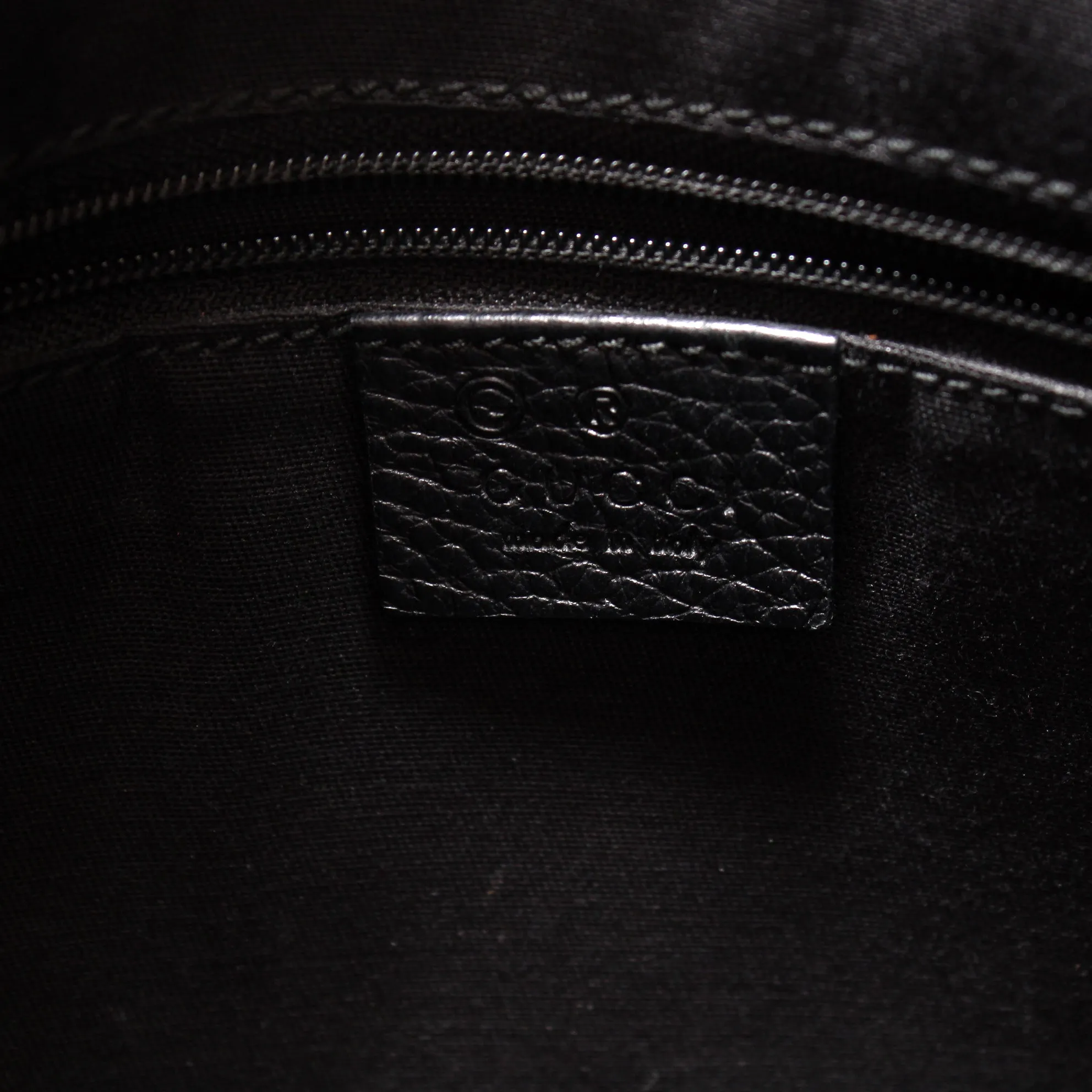 196140 GG Canvas Shoulder Bag