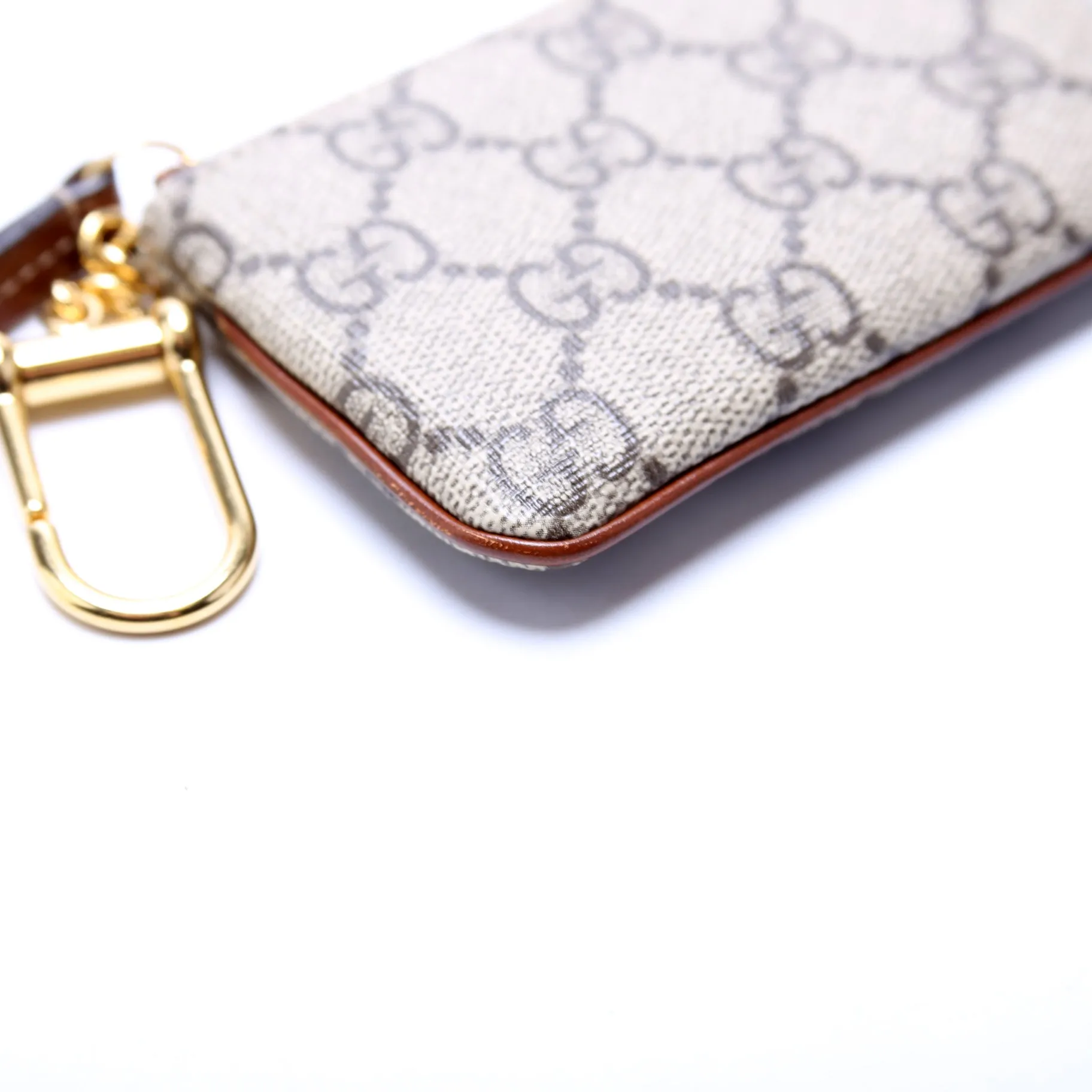 447964 GG Supreme Key Case Brown