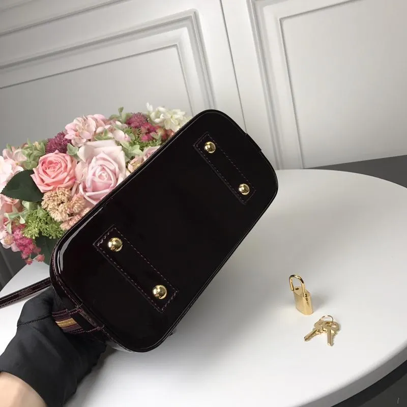 Alma BB Vernis Leather
