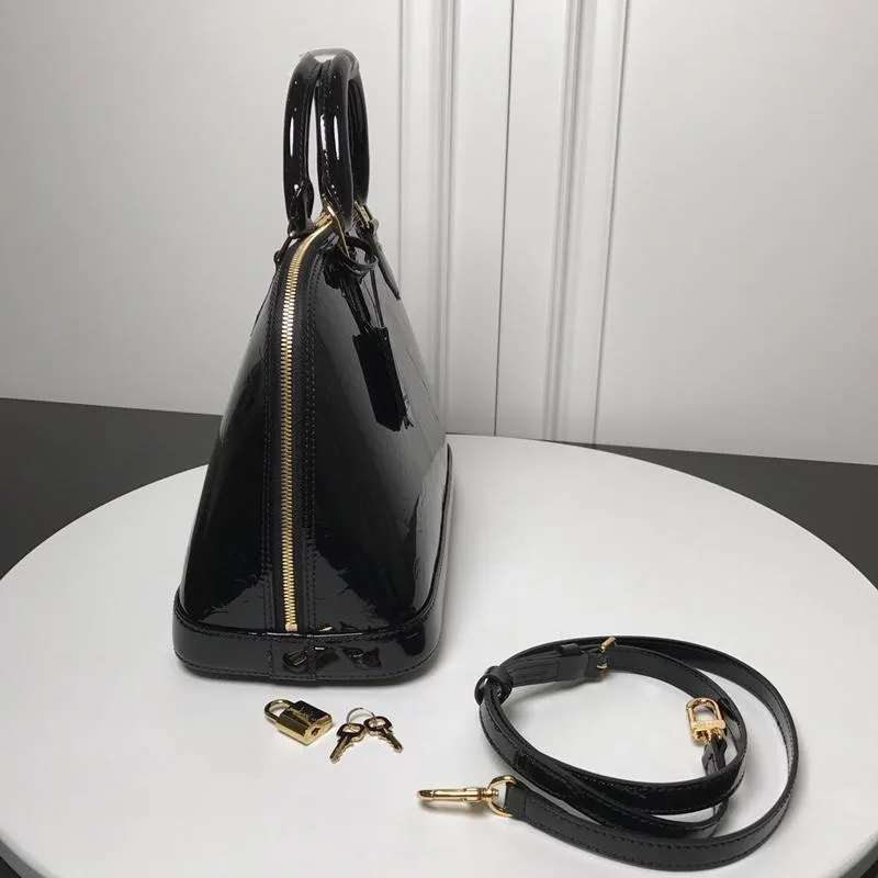 Alma PM Vernis Leather
