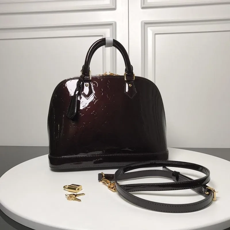 Alma PM Vernis Leather