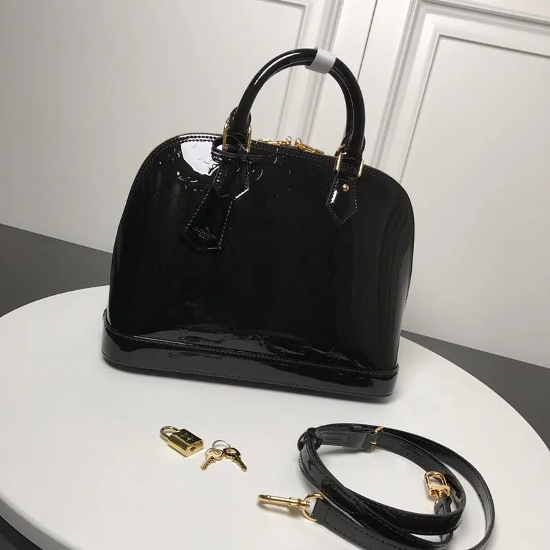 Alma PM Vernis Leather