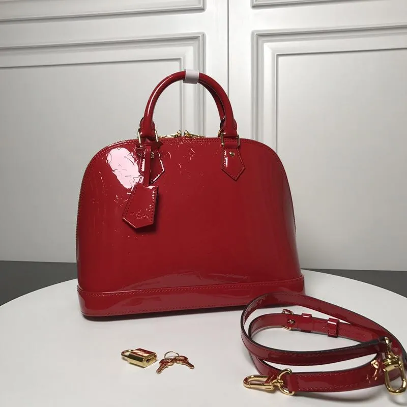 Alma PM Vernis Leather
