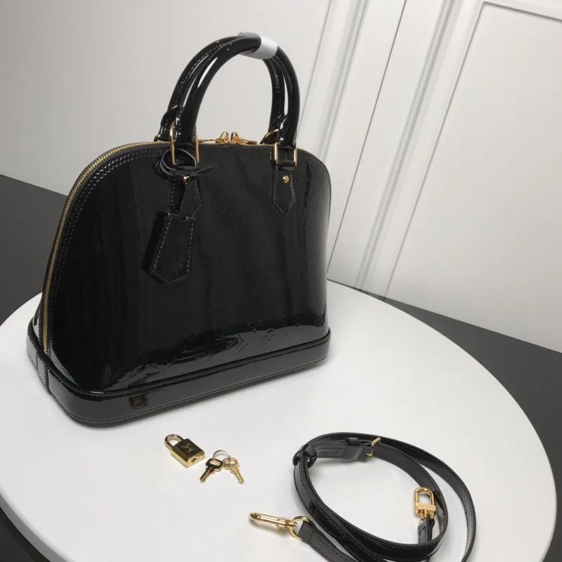 Alma PM Vernis Leather