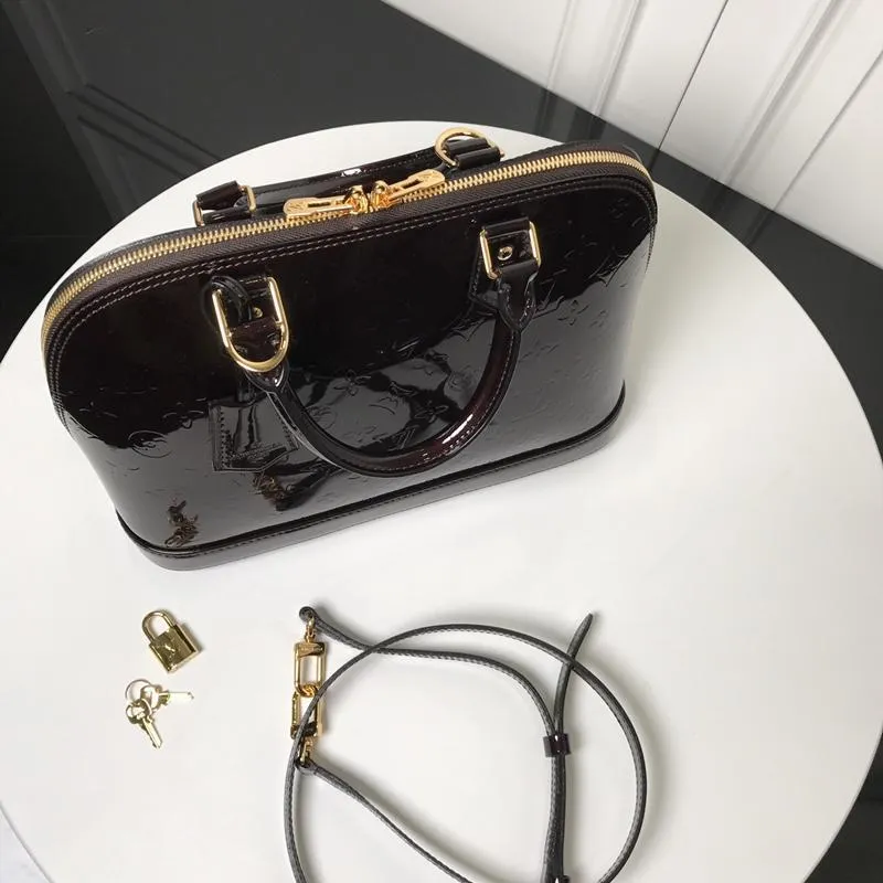 Alma PM Vernis Leather