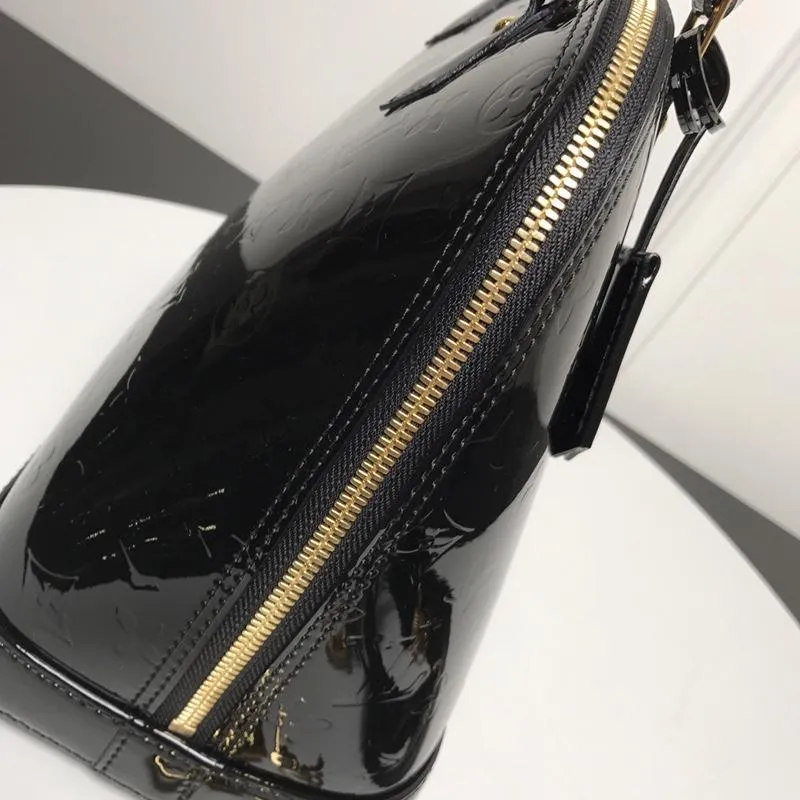 Alma PM Vernis Leather