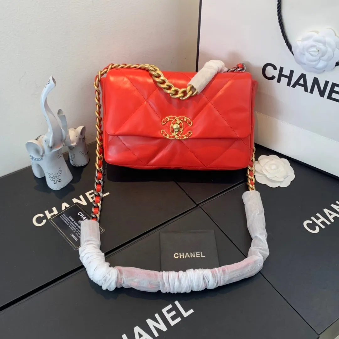 CC 19 Flap Bag Medium