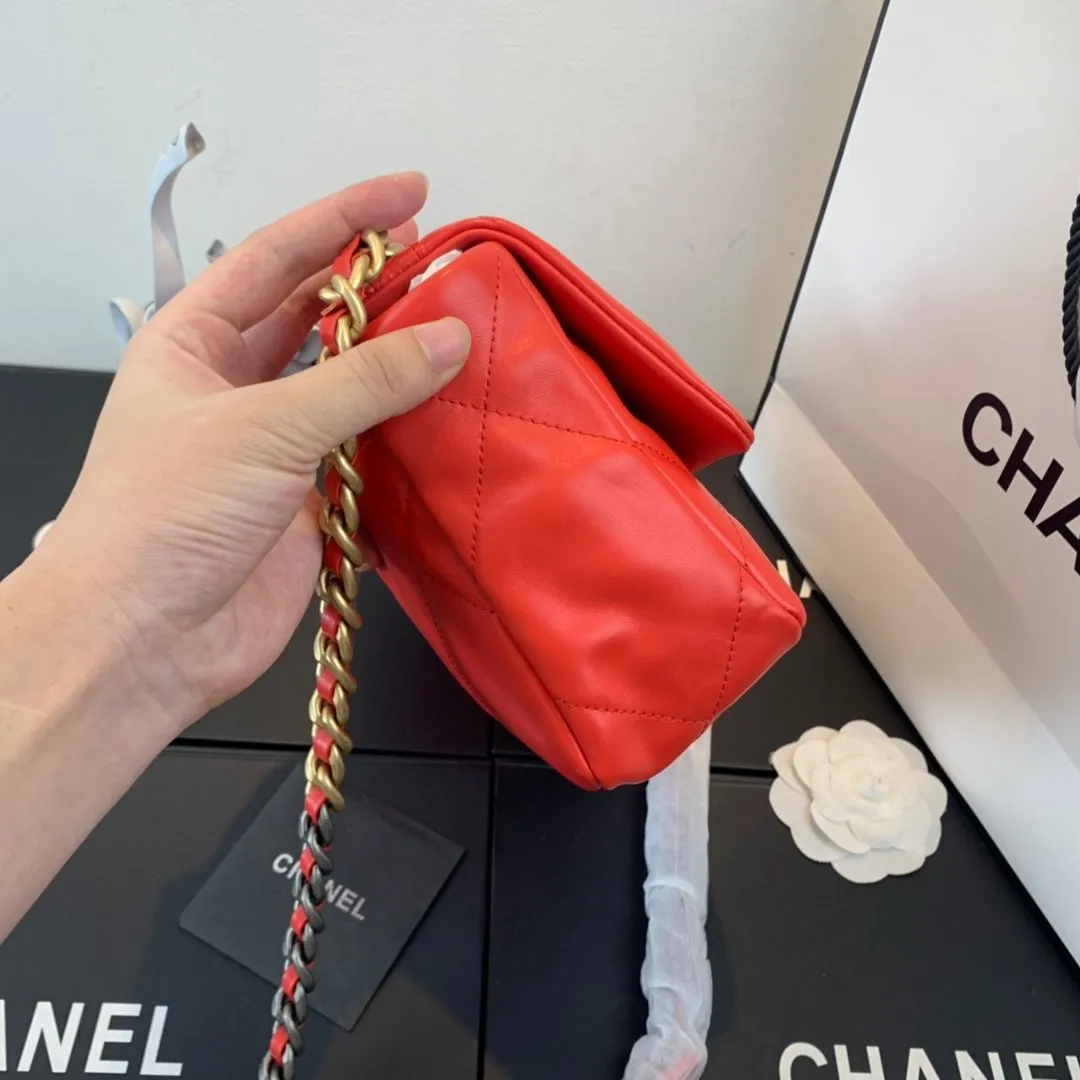 CC 19 Flap Bag Medium