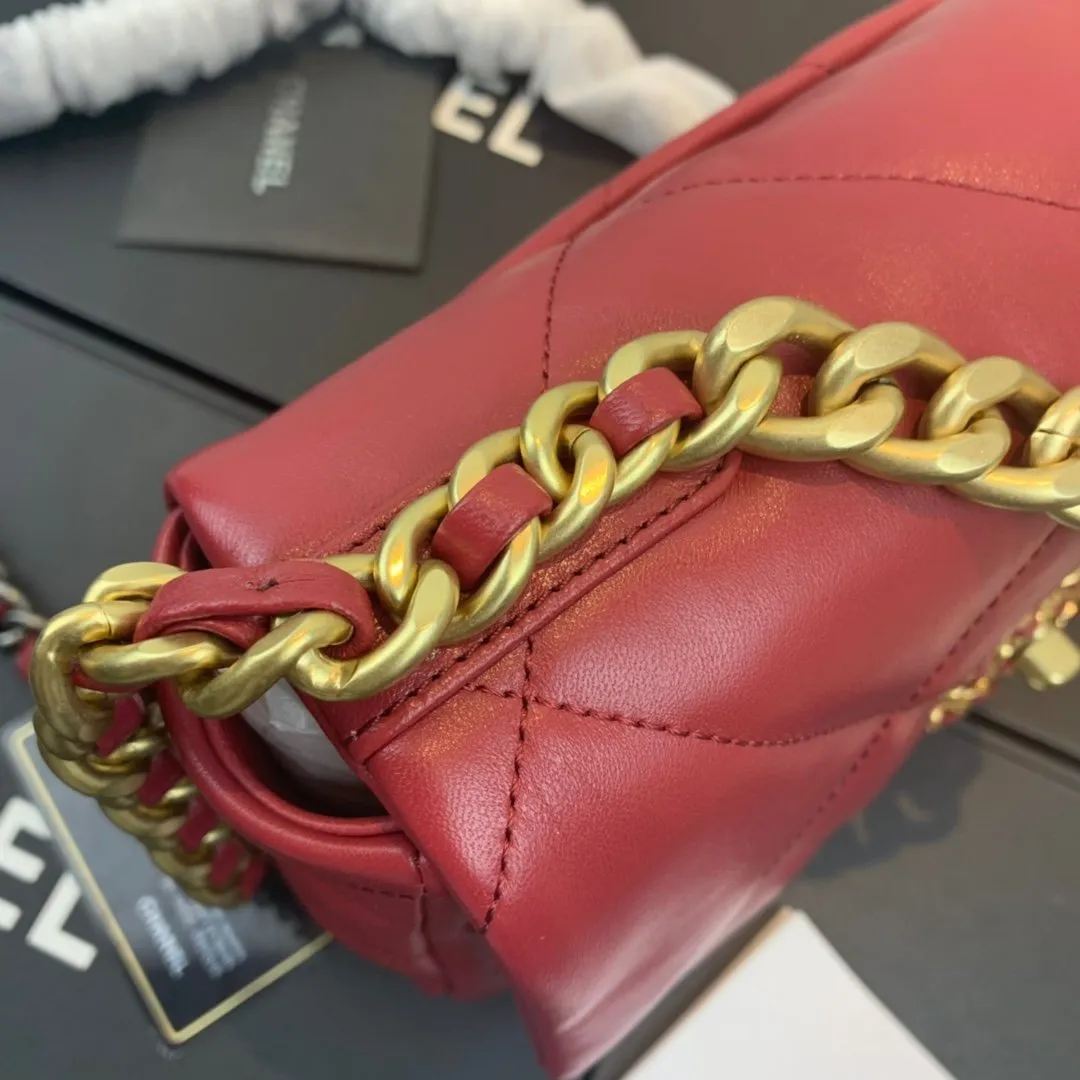 CC 19 Flap Bag Medium