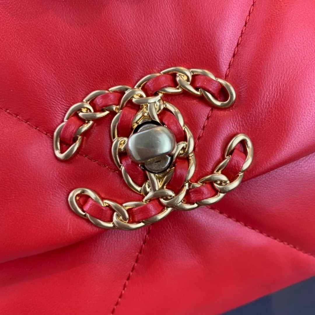CC 19 Flap Bag Medium