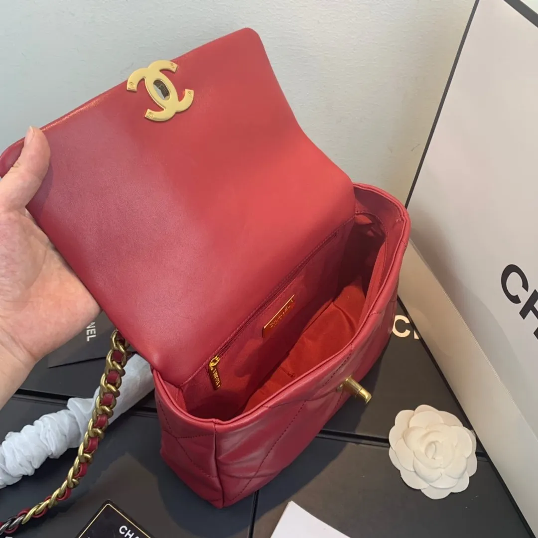 CC 19 Flap Bag Medium