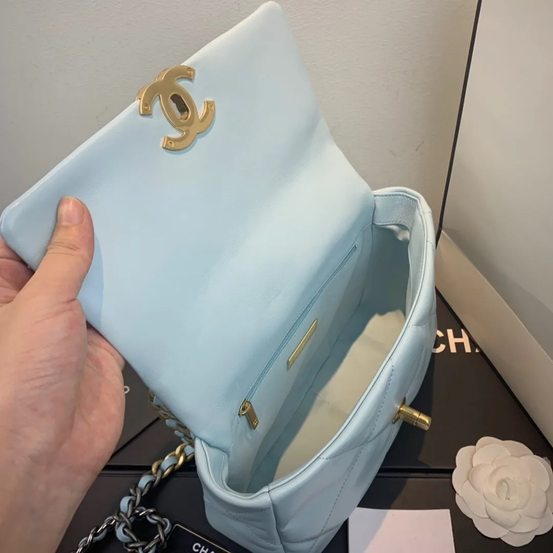 CC 19 Flap Bag Medium