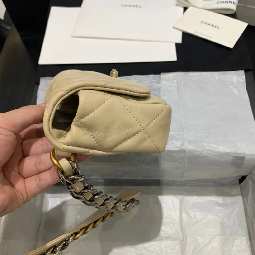 CC 19 Flap Bag Mini 20cm