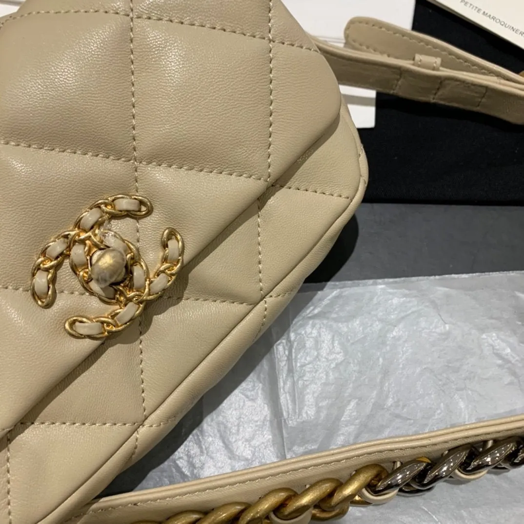 CC 19 Flap Bag Mini 20cm
