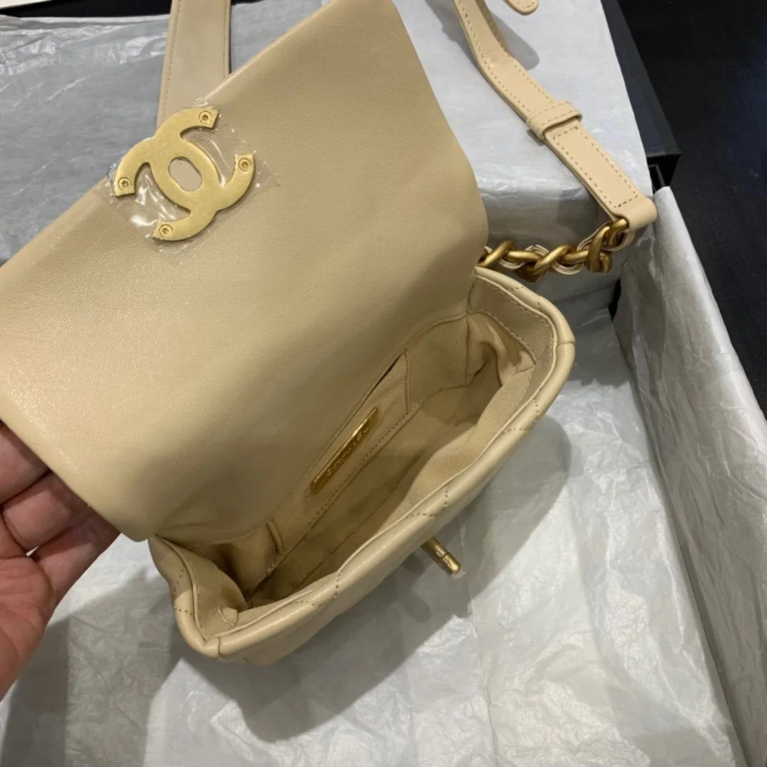 CC 19 Flap Bag Mini 20cm