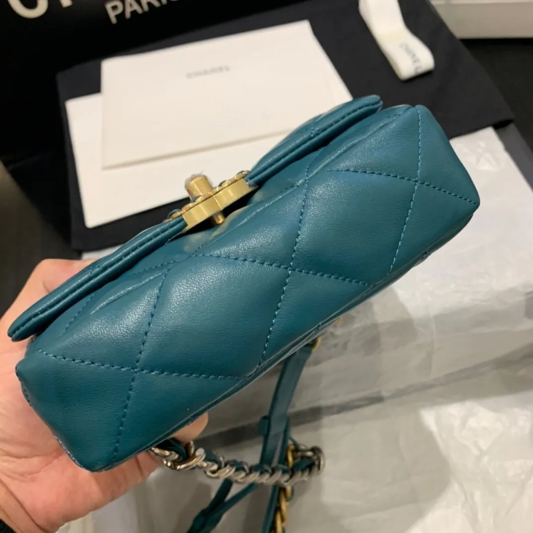 CC 19 Flap Bag Mini 20cm