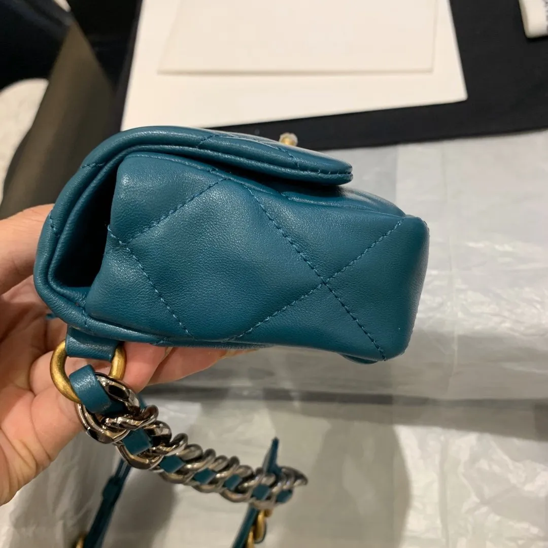 CC 19 Flap Bag Mini 20cm