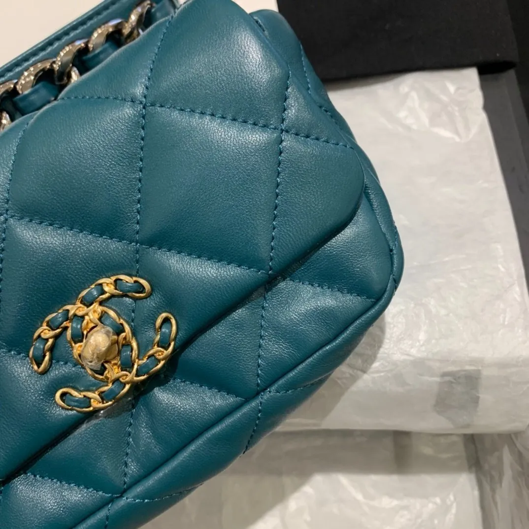 CC 19 Flap Bag Mini 20cm