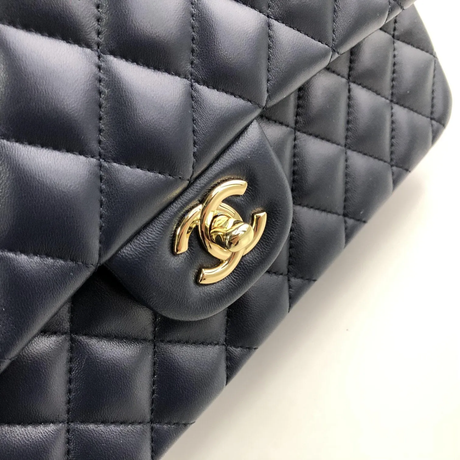 CC Flap Bag X Lambskin Medium