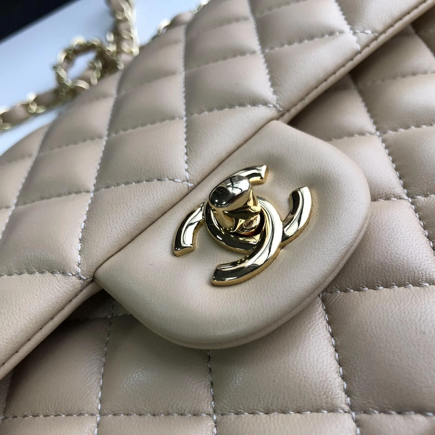 CC Flap Bag X Lambskin Medium