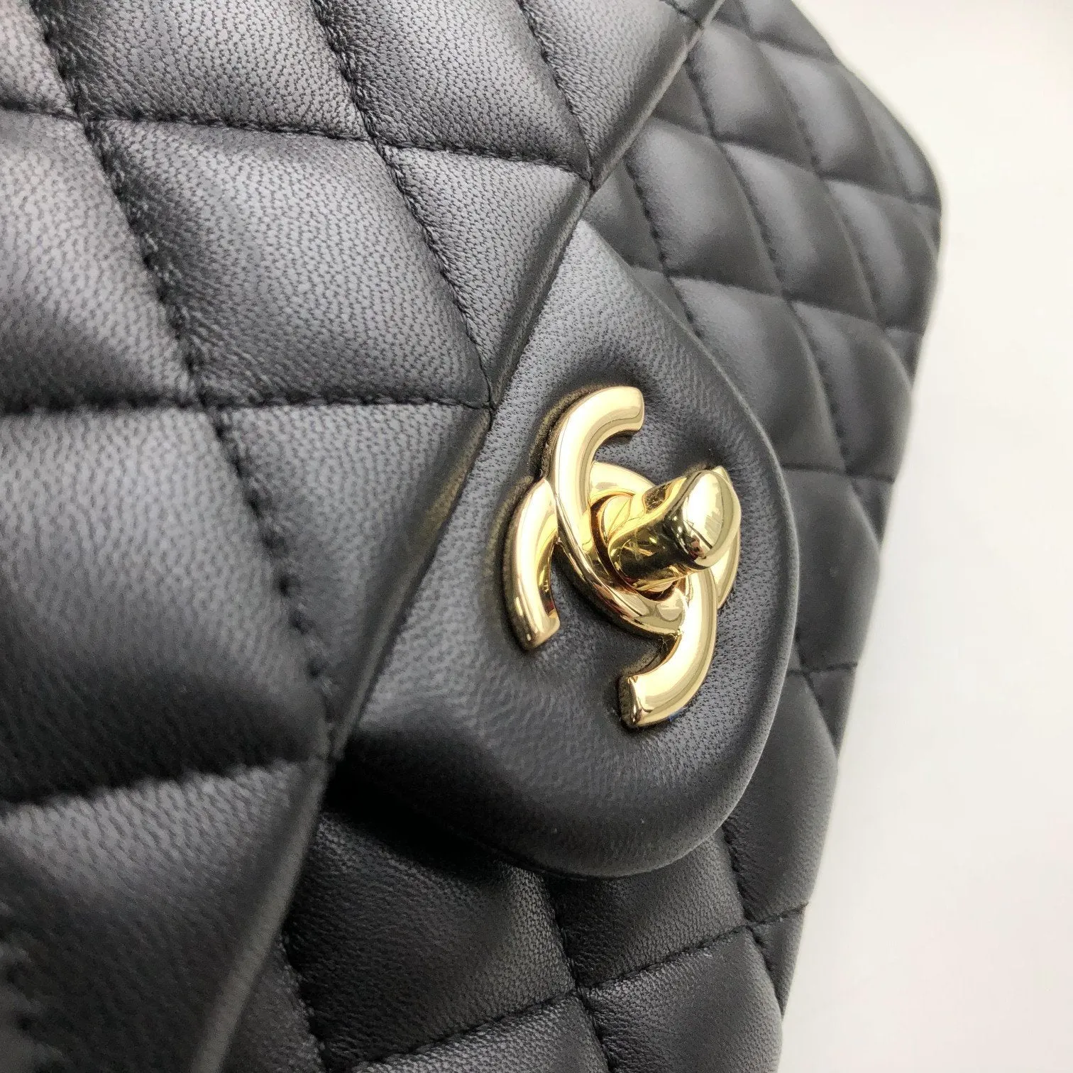 CC Flap Bag X Lambskin Medium