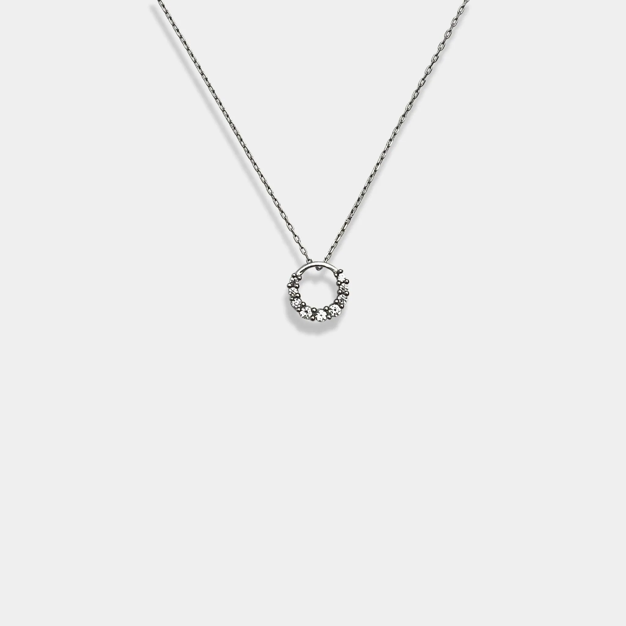 Graceful orbit silver necklace