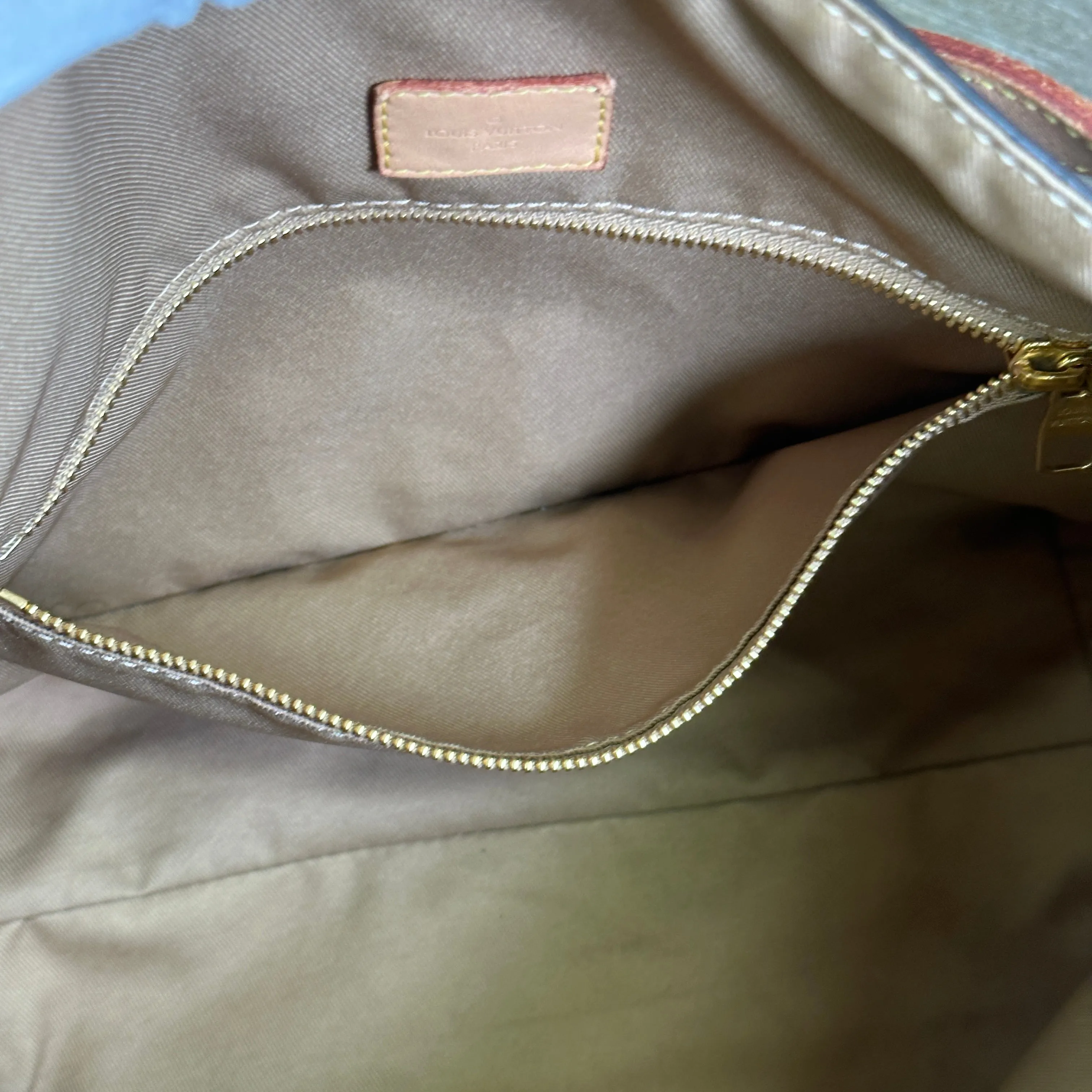 Louis Vuitton Graceful PM - Beige Monogram