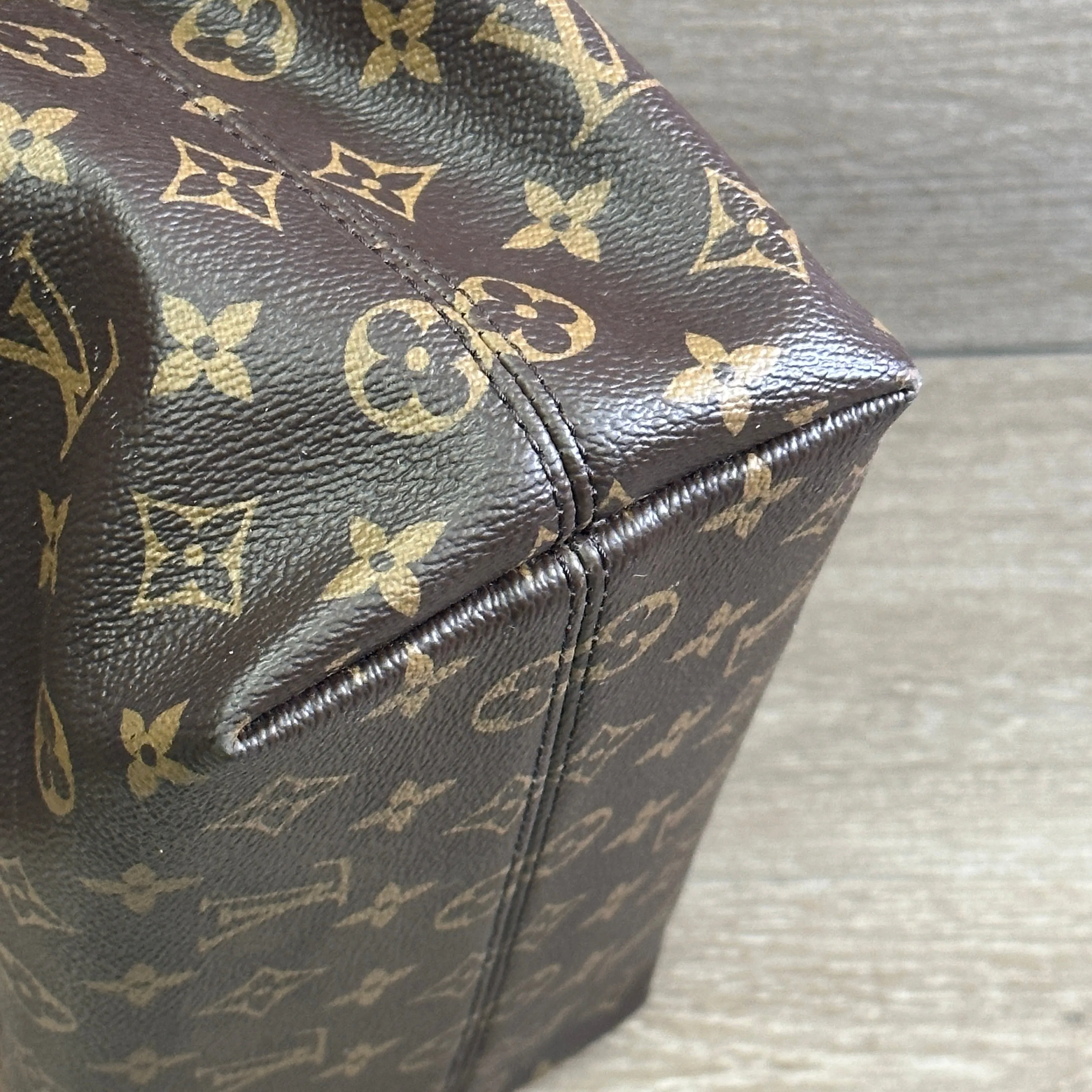 Louis Vuitton Graceful PM Monogram