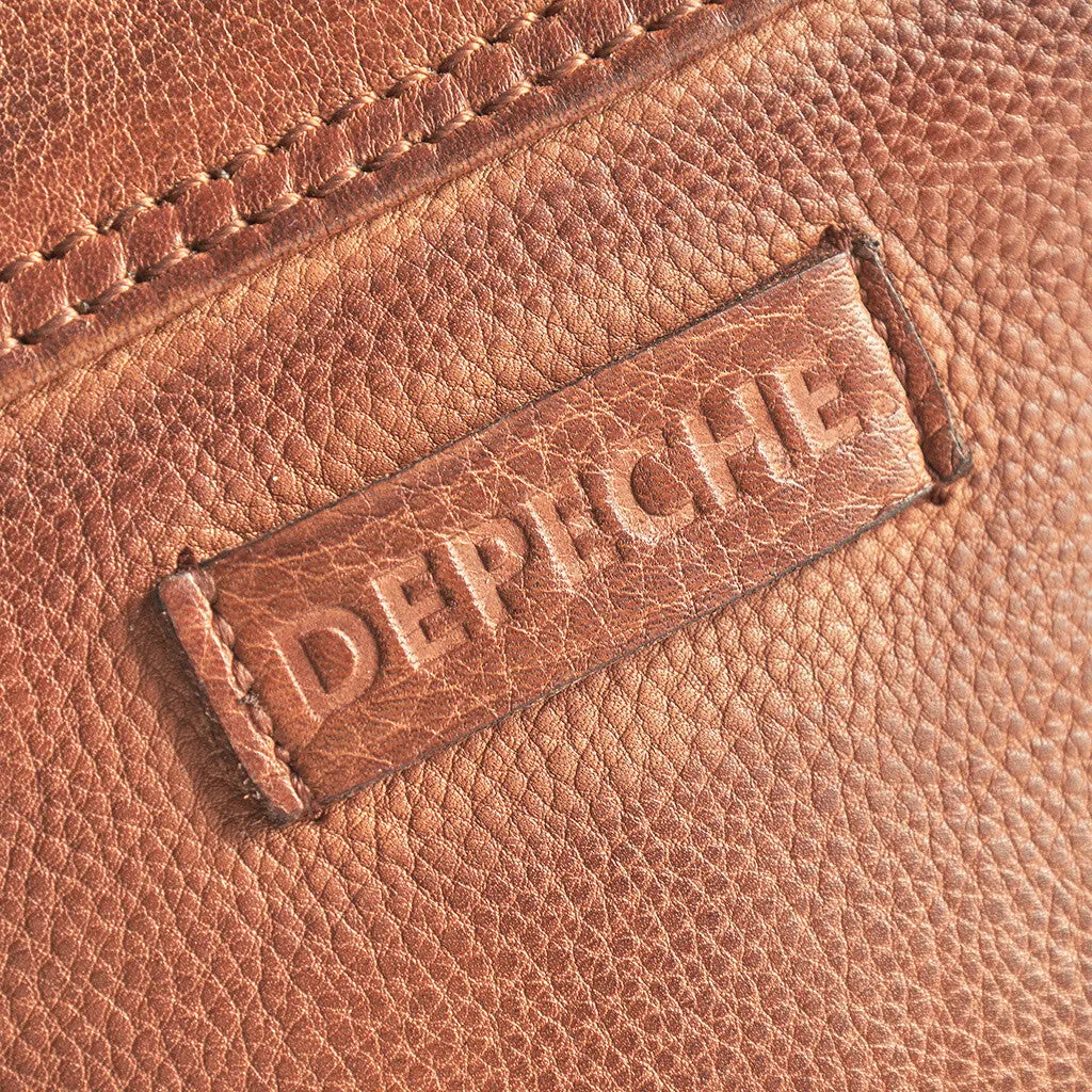 Mobilebag with delicate edge stitching / 16188 - Cognac