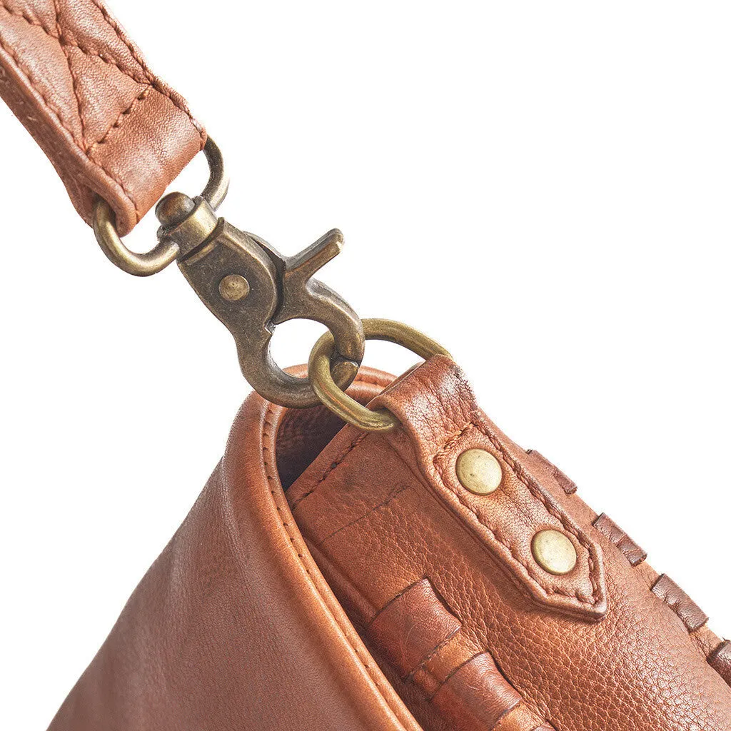 Mobilebag with delicate edge stitching / 16188 - Cognac