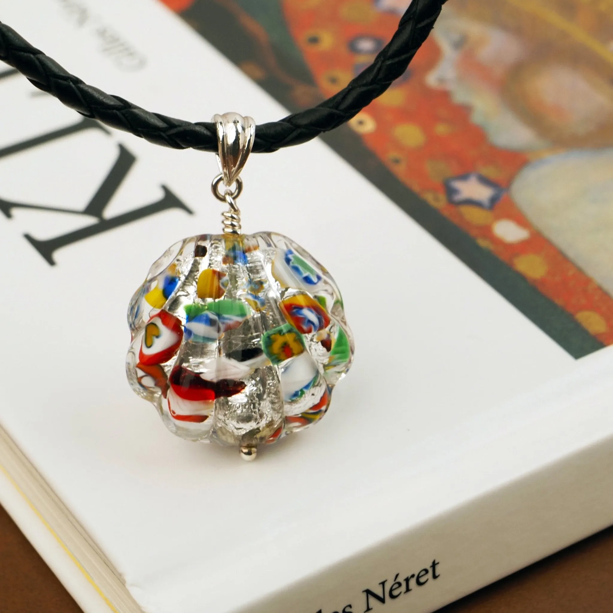 The Kiss Silver Shell Necklace